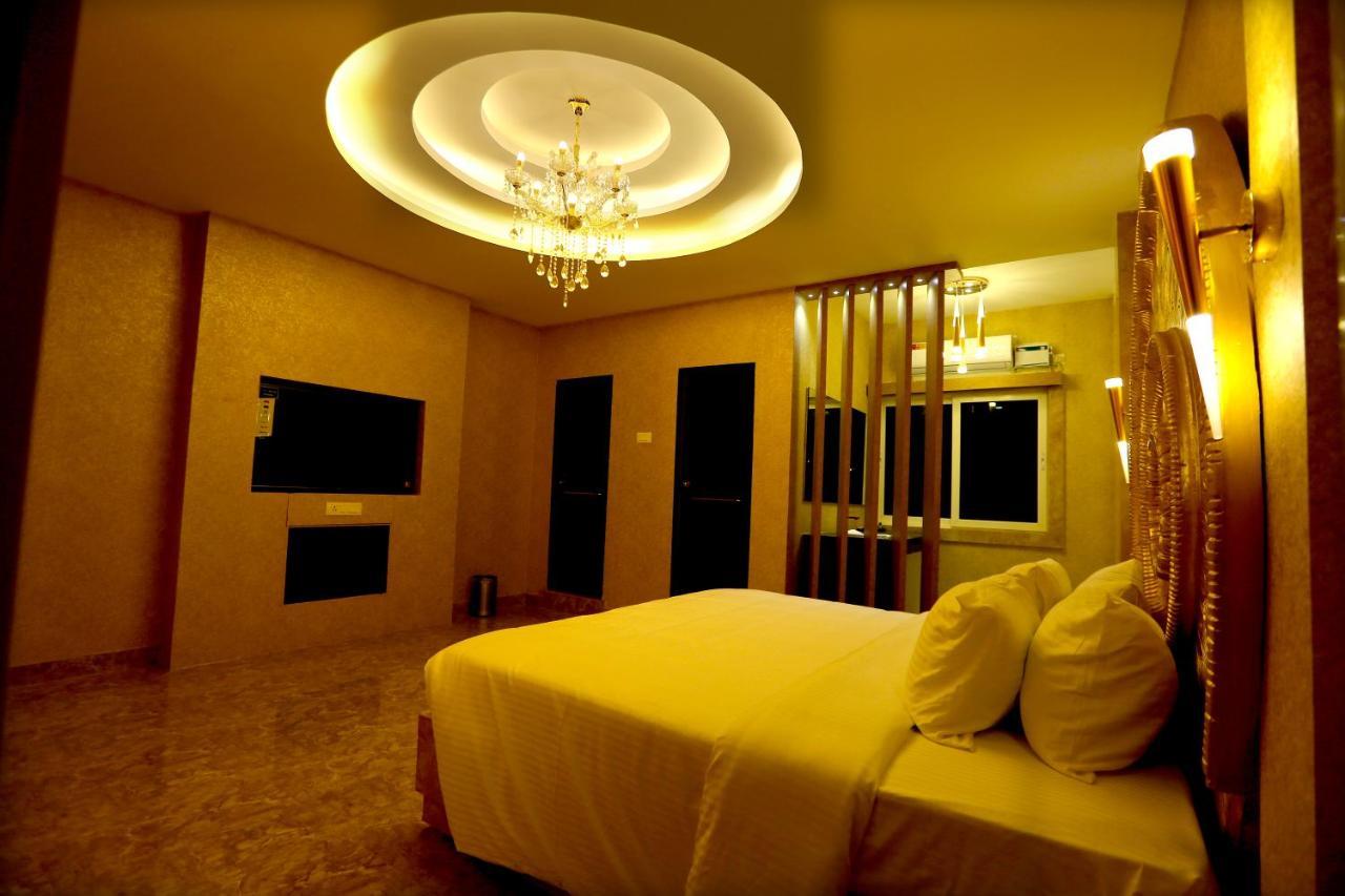 Mehar Inn Hotel Karaikkudi Exteriör bild