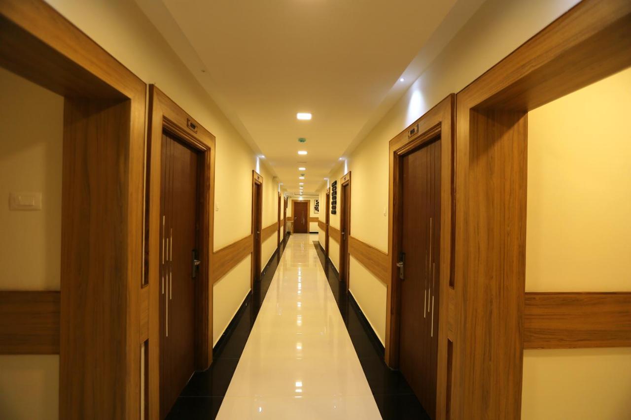 Mehar Inn Hotel Karaikkudi Exteriör bild