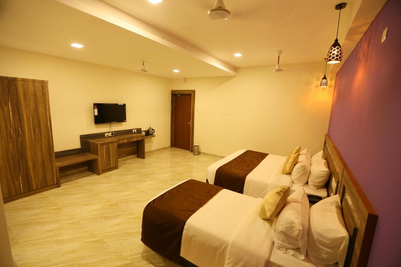 Mehar Inn Hotel Karaikkudi Exteriör bild